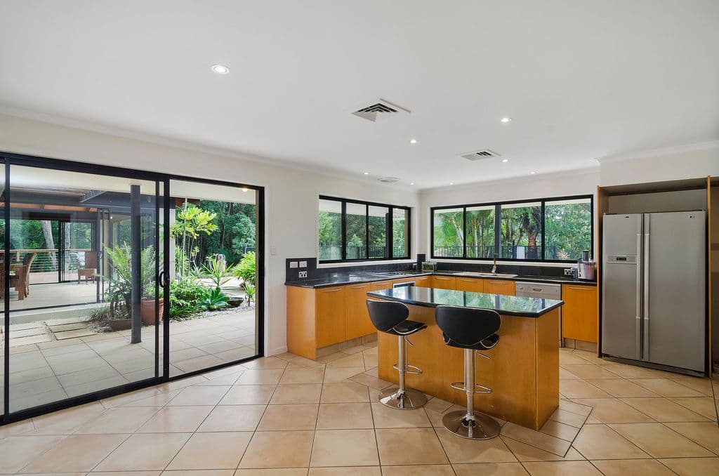 15 Benaroon Court, Tallebudgera QLD 4228, Tallebudgera - Thumbnail 7