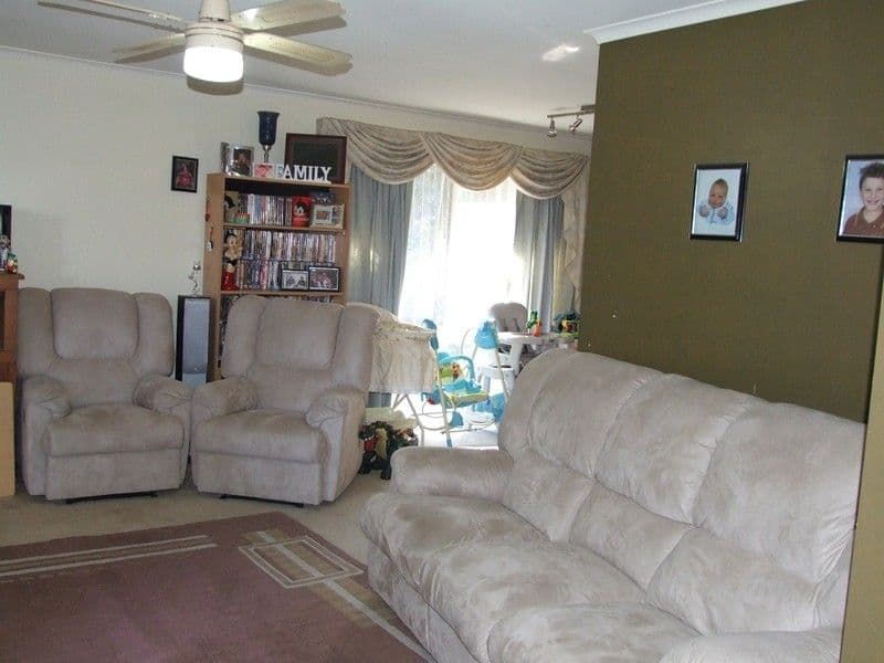 5 Rae Court, MELTON SOUTH VIC 3338, Melton South - Thumbnail 2