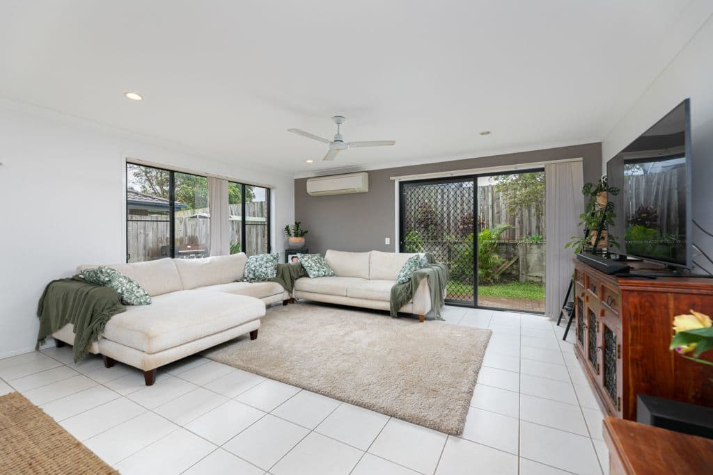 18 Hollywood Avenue, Bellmere QLD 4510, Bellmere - Thumbnail 2