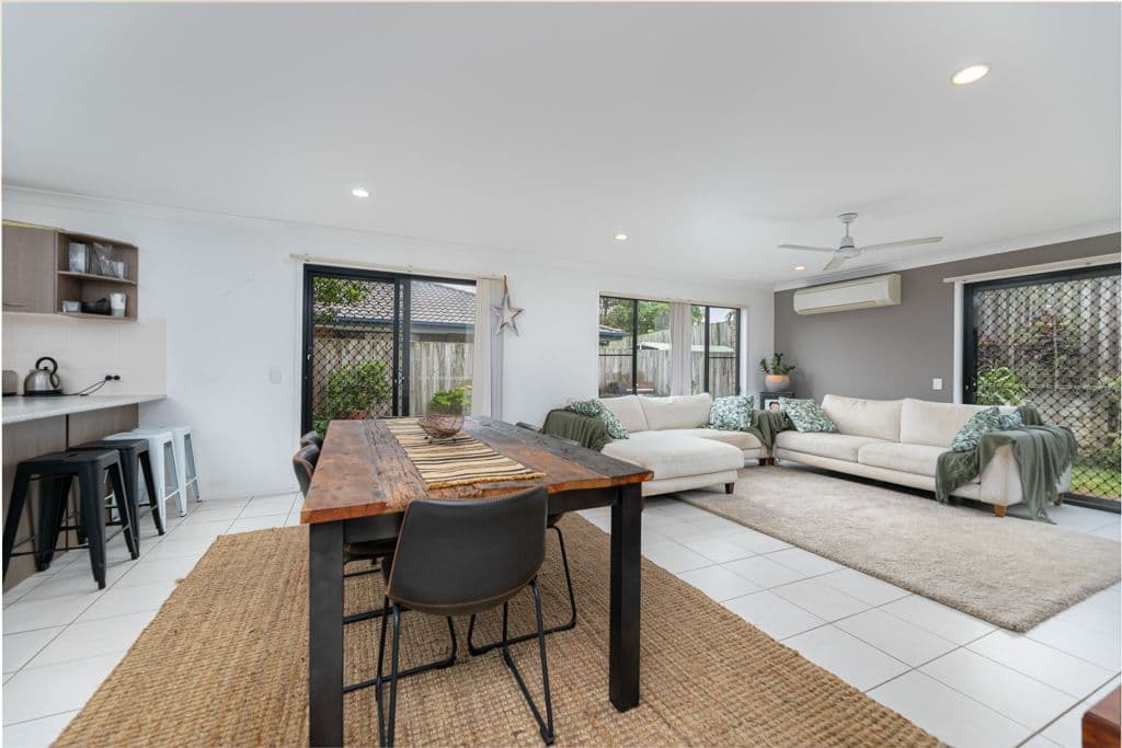 18 Hollywood Avenue, Bellmere QLD 4510, Bellmere - Thumbnail 3