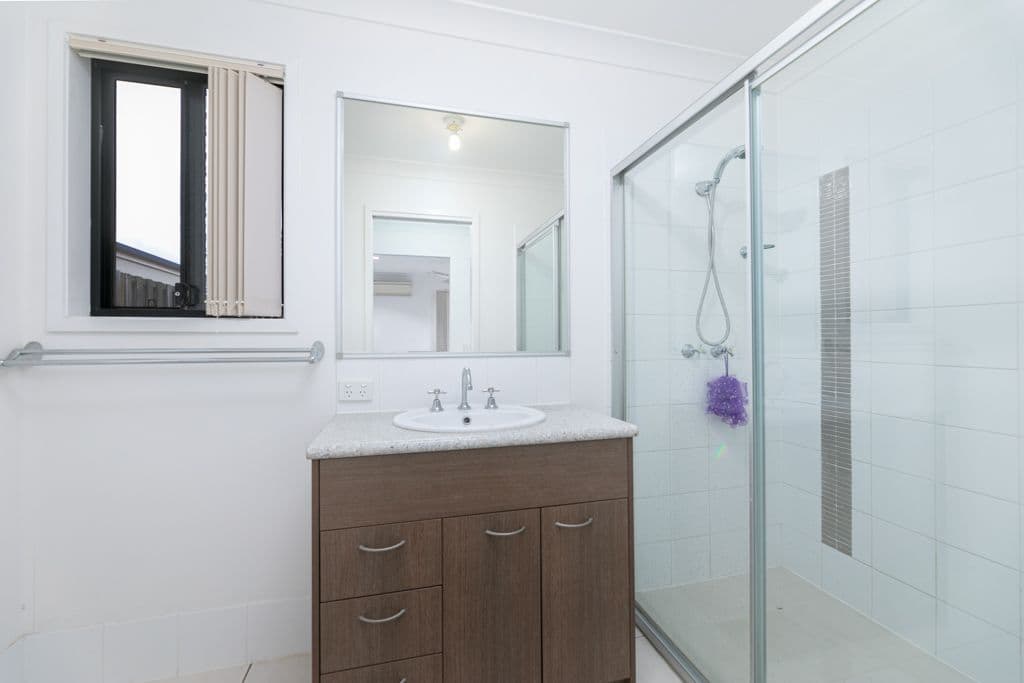 18 Hollywood Avenue, Bellmere QLD 4510, Bellmere - Thumbnail 7