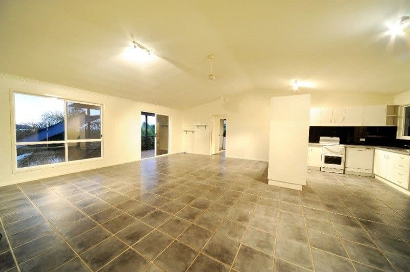 7 South Molle Boulevard, CANNONVALE QLD 4802, Cannonvale - Thumbnail 2