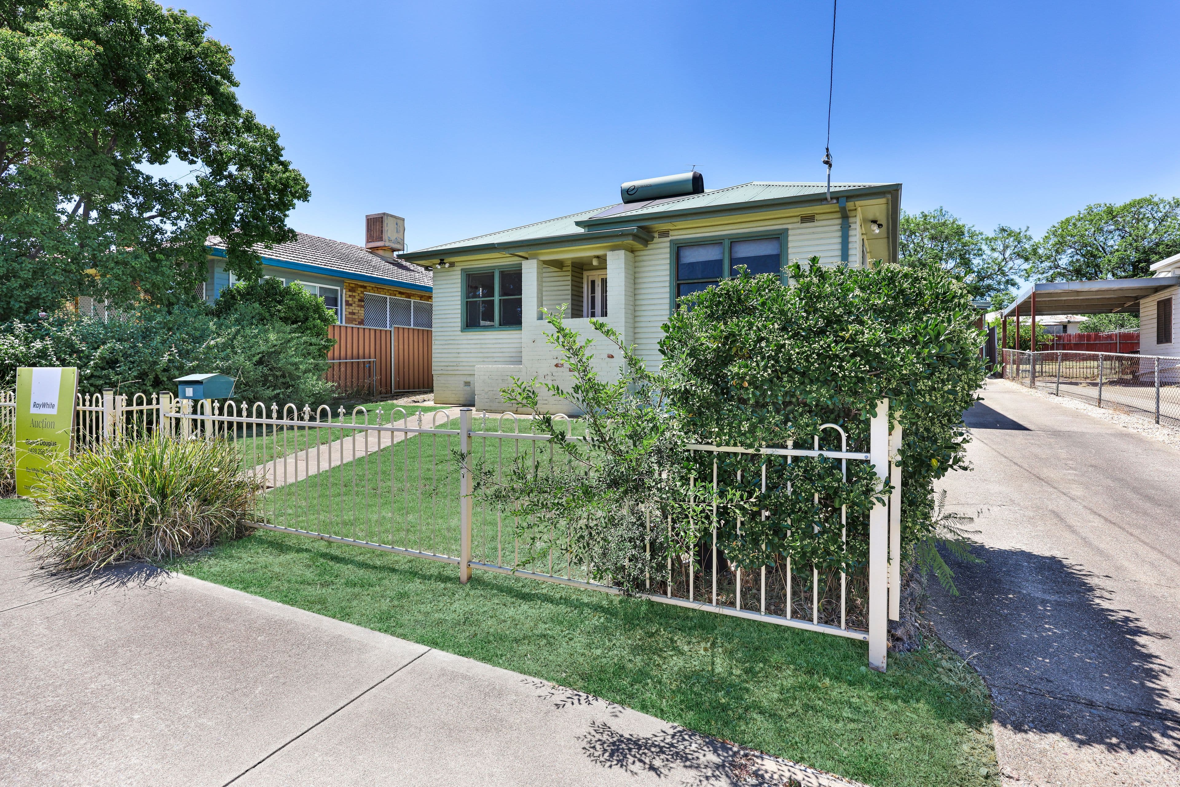 10 Thomas Street, Tamworth NSW 2340, West Tamworth - Thumbnail 4