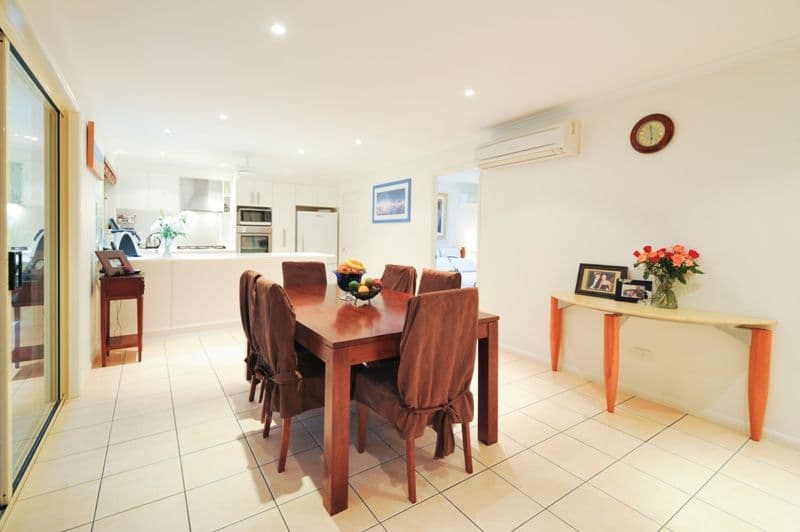 16 Erromango Drive, JUBILEE POCKET QLD 4802, Jubilee Pocket - Thumbnail 2