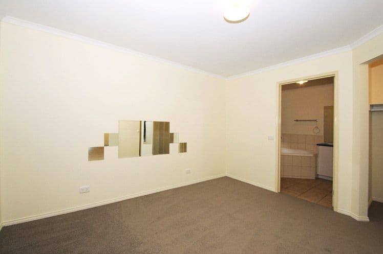 8 Flora Park Way, Carrum Downs VIC 3201, Carrum Downs - Thumbnail 6