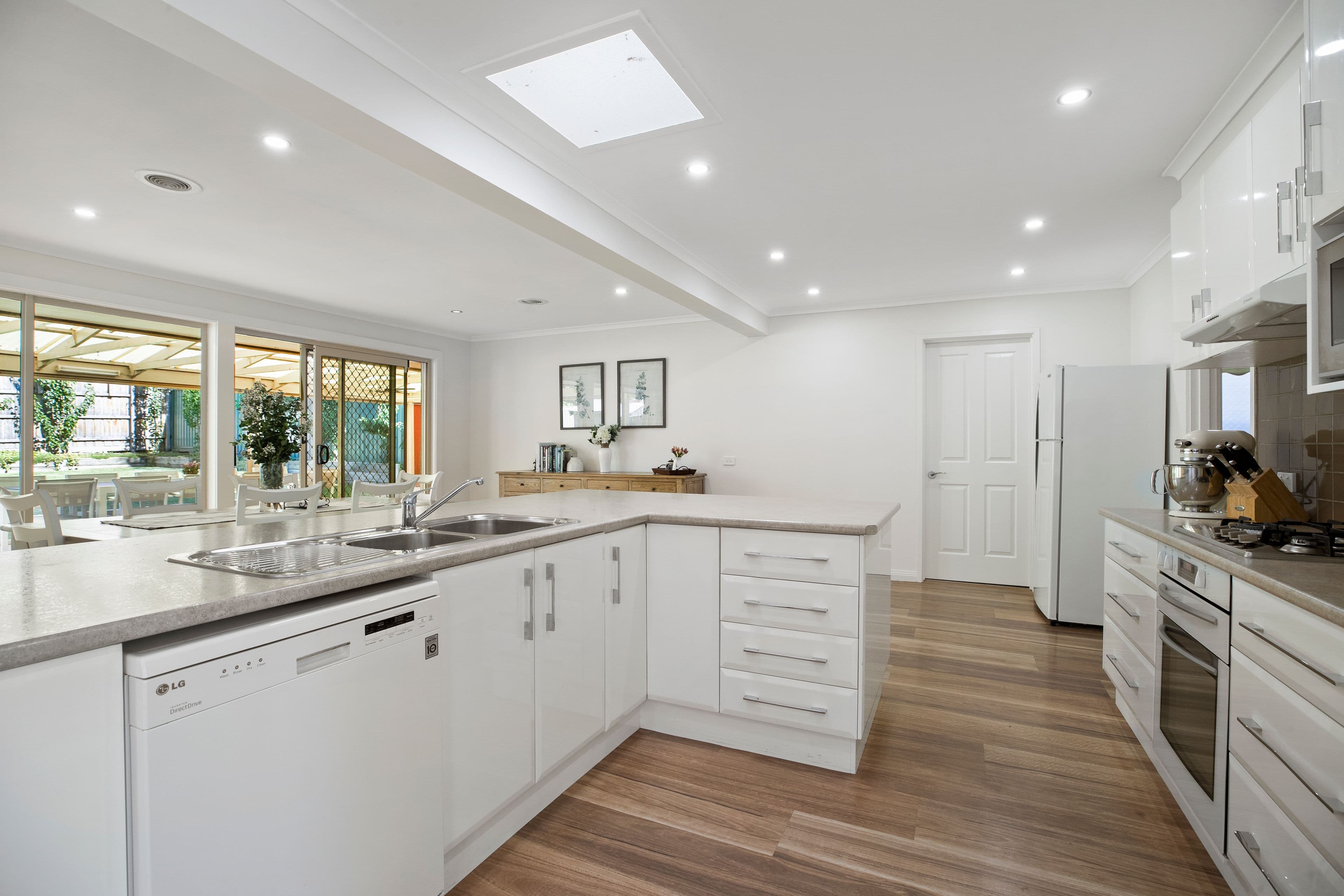 53 Chestnut Avenue, Ferntree Gully VIC 3156, Ferntree Gully - Thumbnail 2