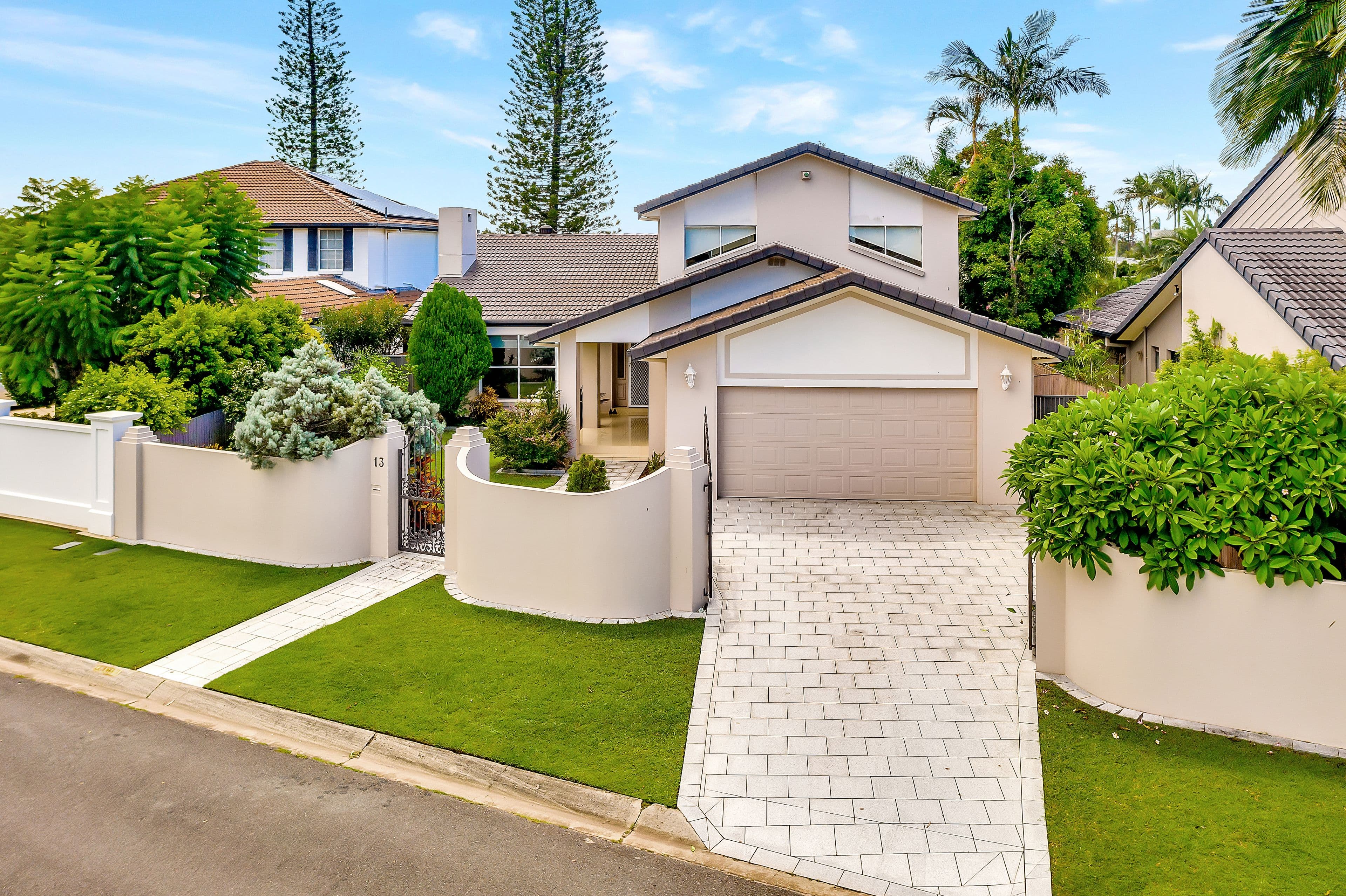 13 Lothian Avenue, Sorrento QLD 4217, Sorrento - Thumbnail 4