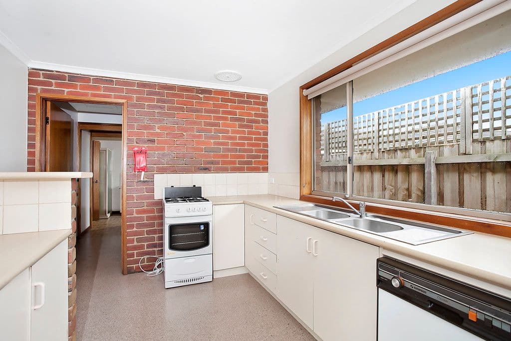 35 Mountain Ash Drive, WARRNAMBOOL VIC 3280, Warrnambool - Thumbnail 2