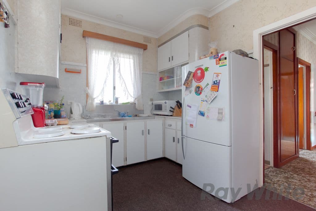 38 Ellerslie Road, ADAMSTOWN HEIGHTS NSW 2289, Adamstown Heights - Thumbnail 2