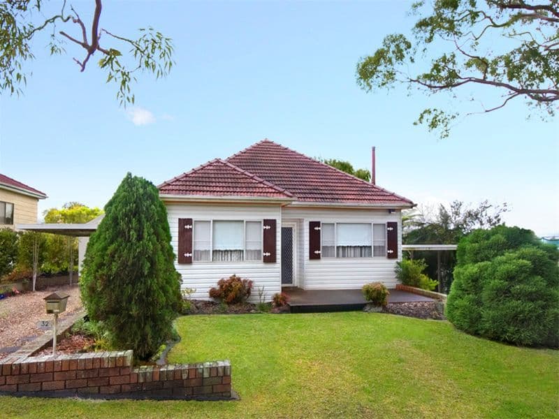 32   First Avenue, LOFTUS NSW 2232, Loftus - Thumbnail 2