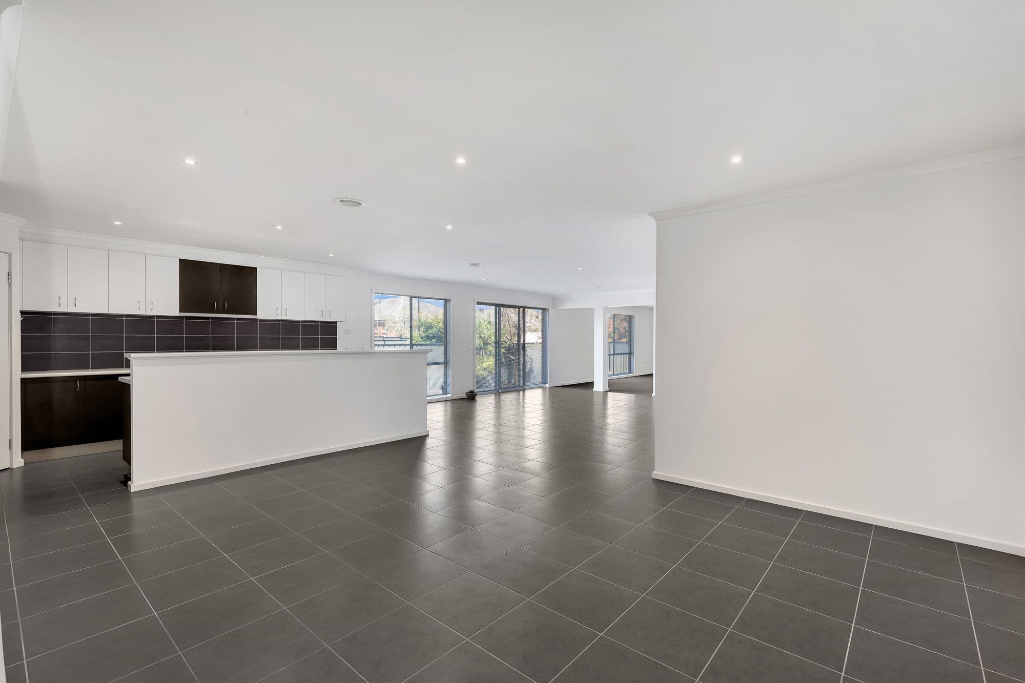 1 Savery Court, Point Cook VIC 3030, Point Cook - Thumbnail 4