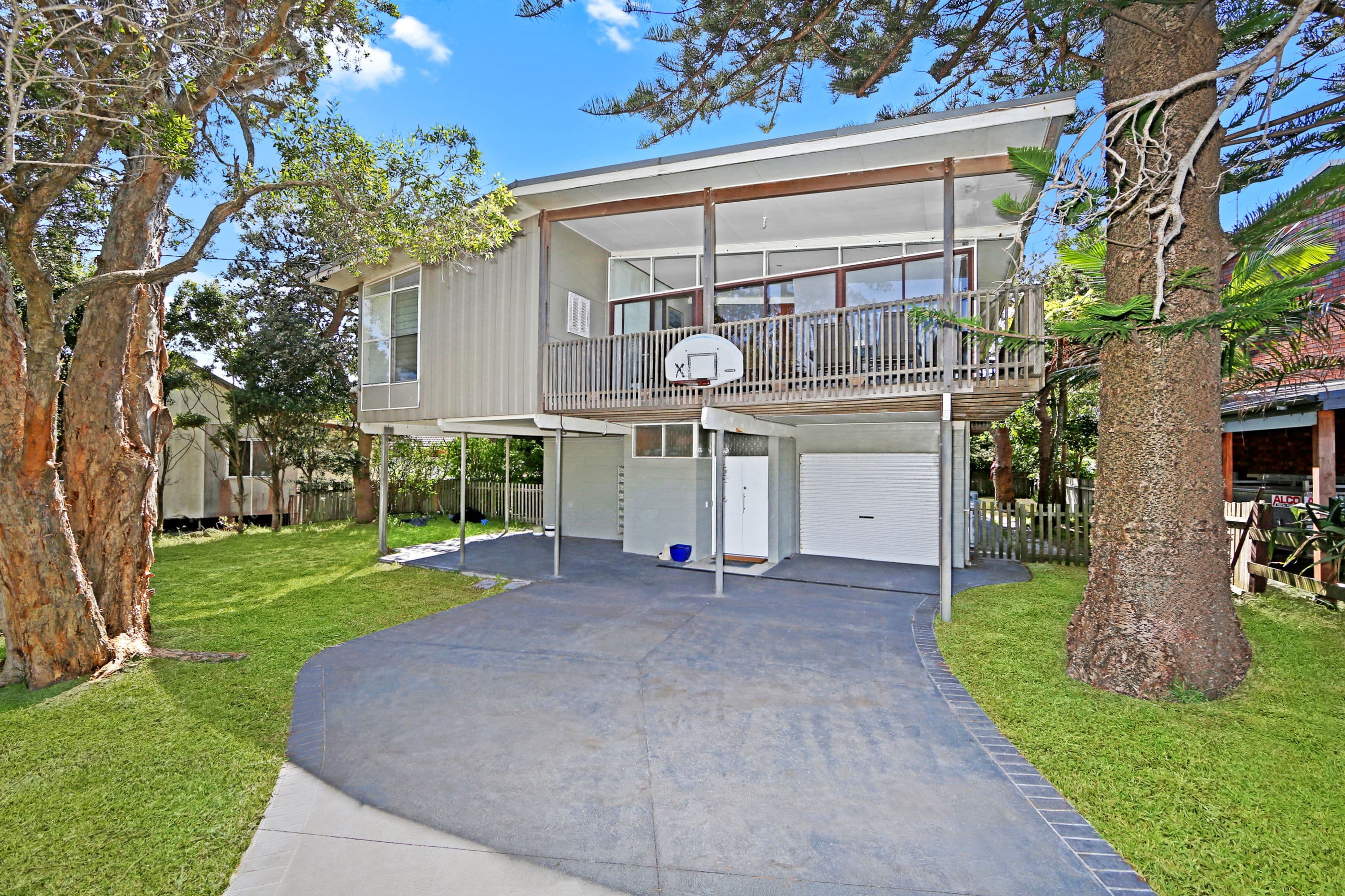 22 Boomerang Street, Budgewoi - Image 1