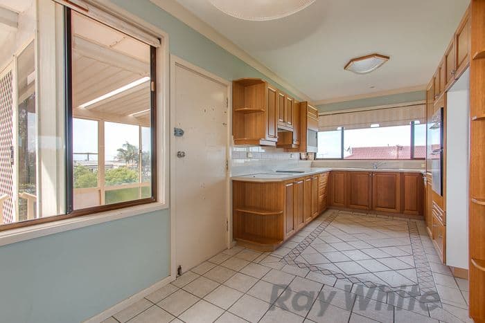 17 Park Avenue, Caves Beach - Thumbnail 3