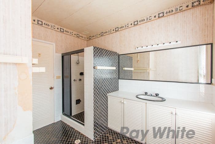 17 Park Avenue, Caves Beach - Thumbnail 4
