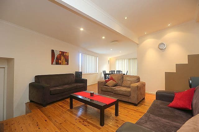 1 Briar Place, GEORGES HALL NSW 2198, Georges Hall - Thumbnail 3