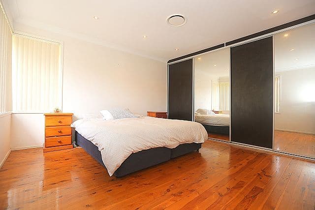 1 Briar Place, GEORGES HALL NSW 2198, Georges Hall - Thumbnail 8
