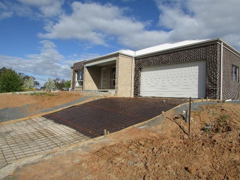 32 Cornwall Avenue, Lavington NSW 2641, Lavington - Image 1