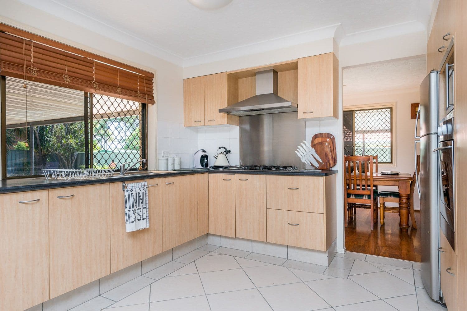 11 Mackay Place, Burleigh Waters QLD 4220, Burleigh Waters - Thumbnail 3