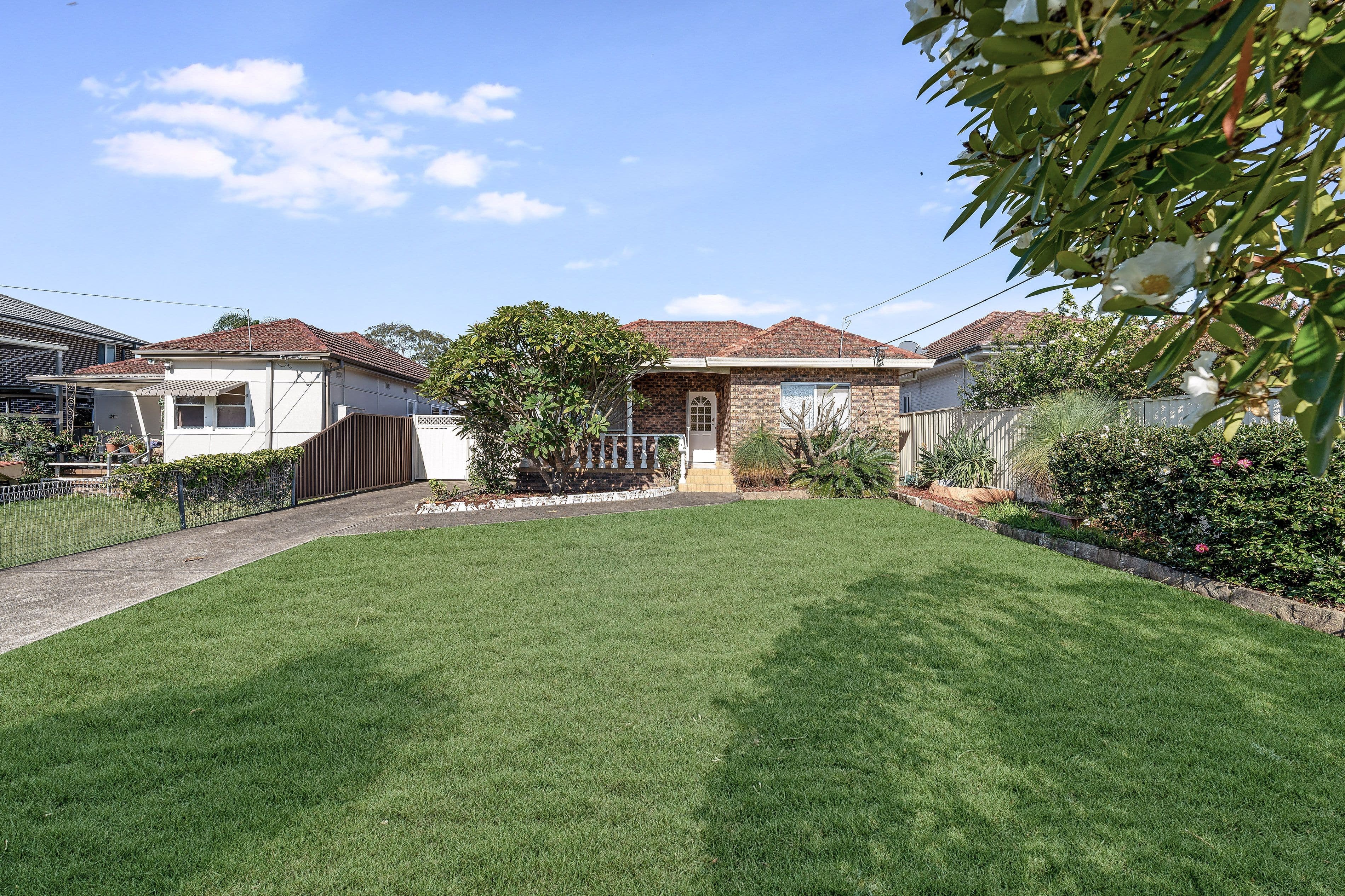 33 Shenstone Road, Riverwood NSW 2210, Riverwood - Image 1