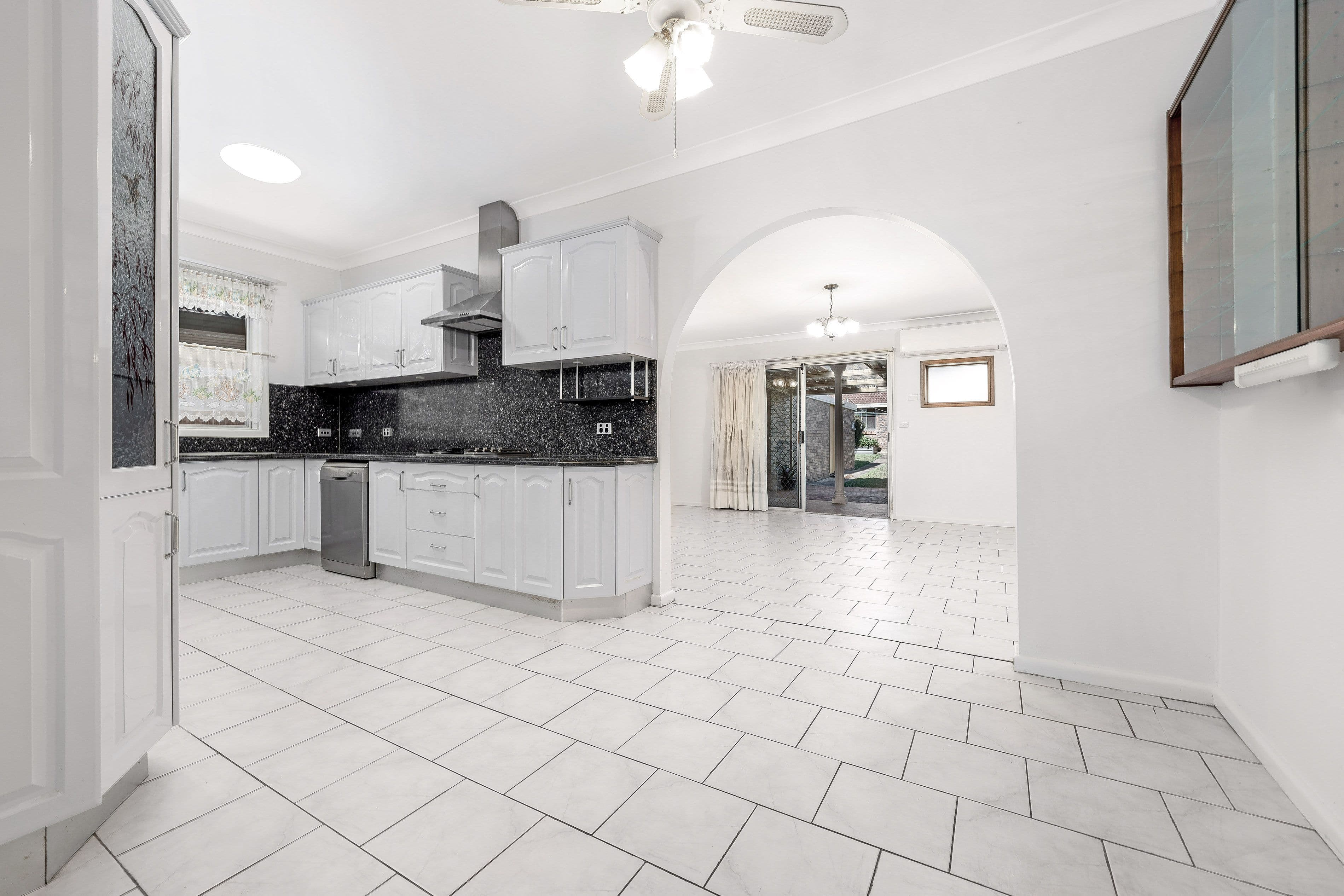 33 Shenstone Road, Riverwood NSW 2210, Riverwood - Thumbnail 2
