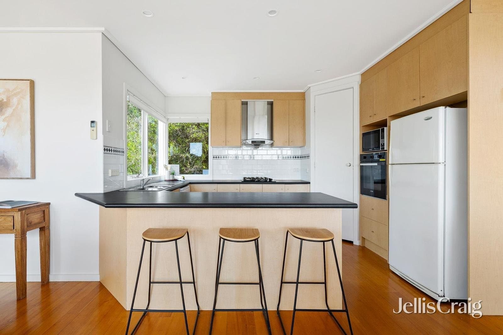 20 Farnsworth Avenue, Portsea, Portsea - Thumbnail 5