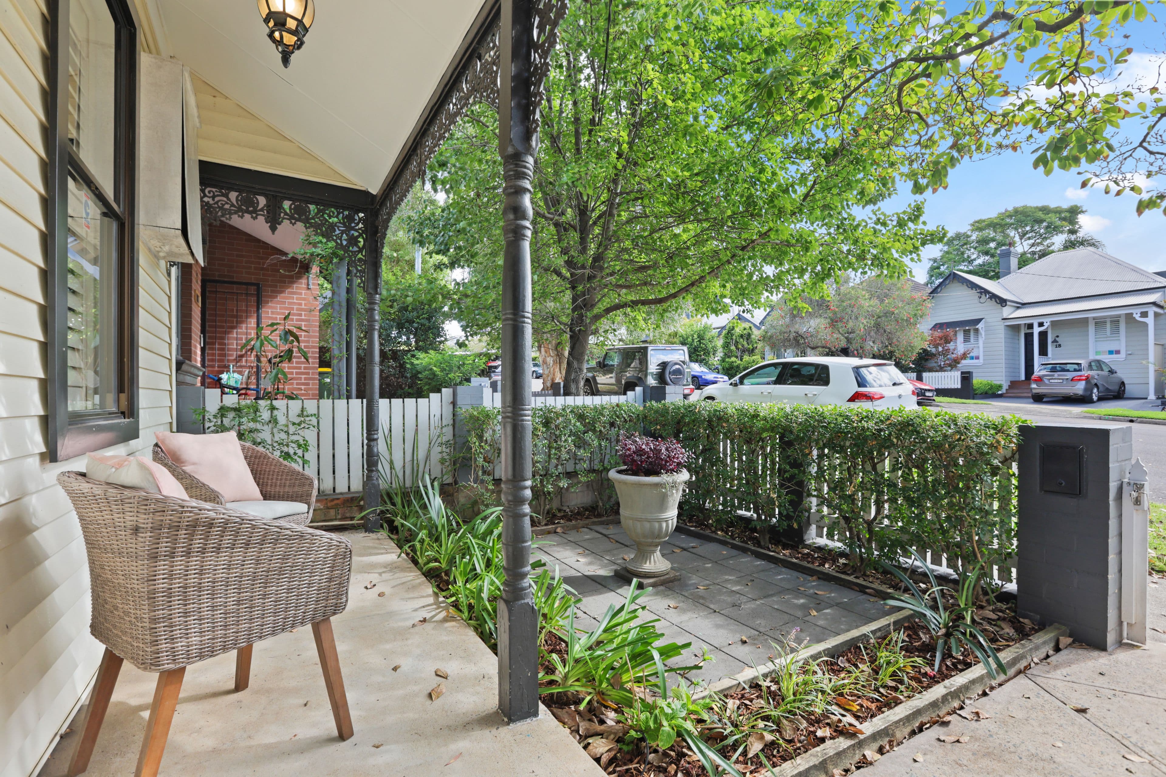 33 Russell Street, Lilyfield NSW 2040, Lilyfield - Thumbnail 2