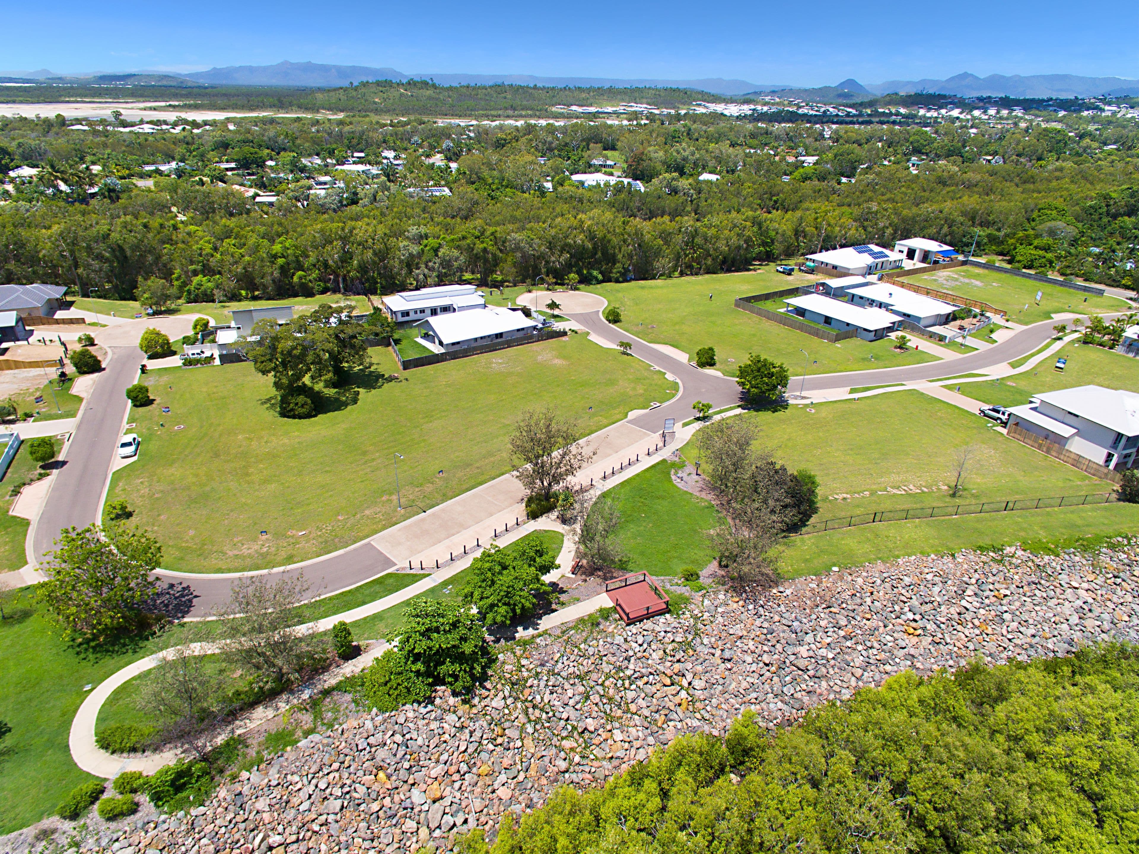 26 Dune Parade, Bushland Beach QLD 4818, Bushland Beach - Thumbnail 4