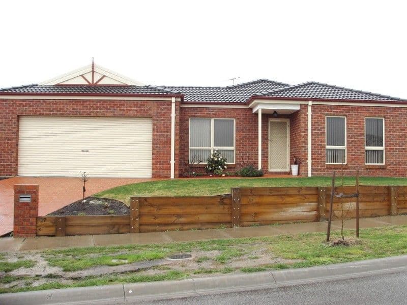 37 Ebony Drive, PAKENHAM VIC 3810, Pakenham - Image 1