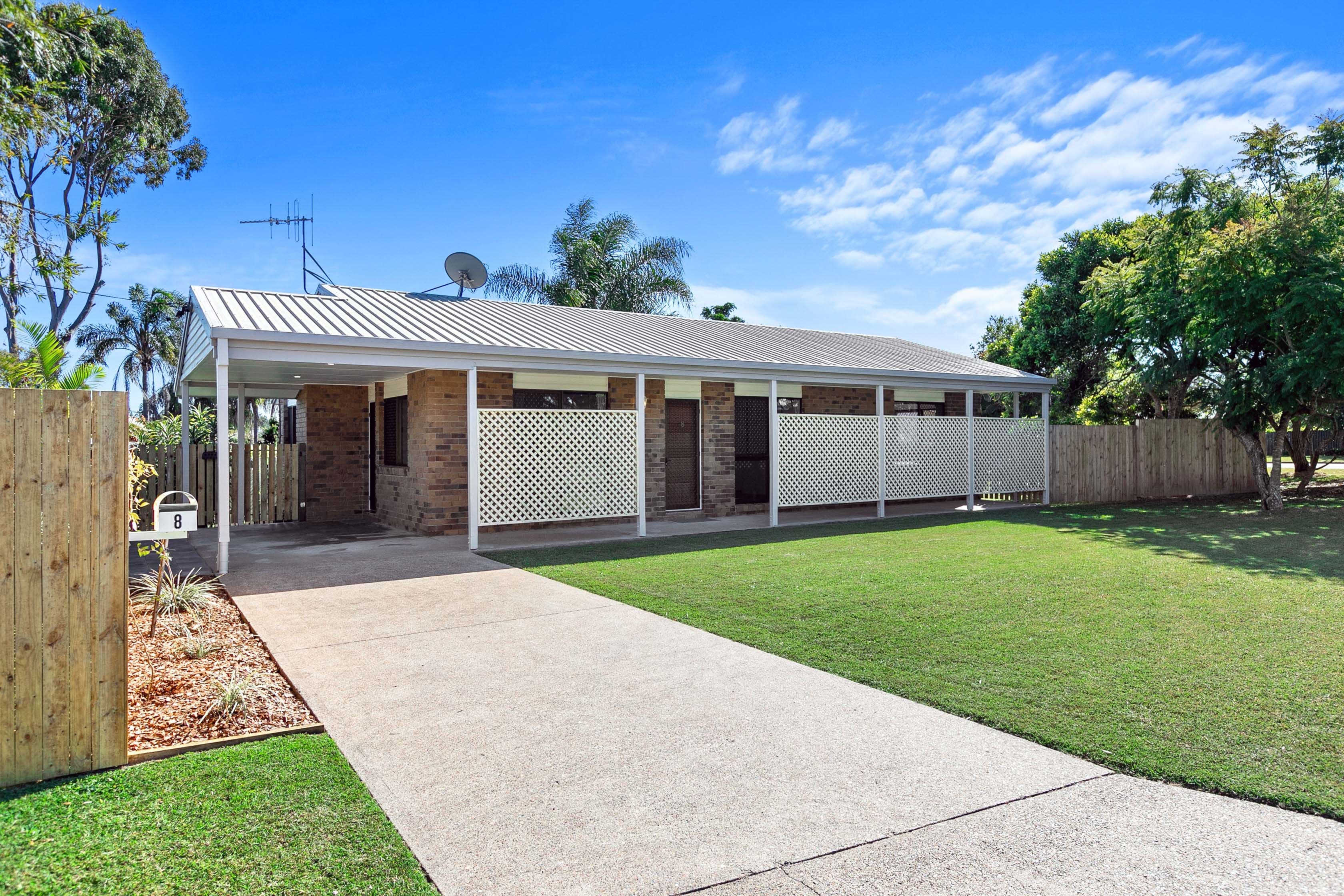 8 Charleville Street, Point Vernon QLD 4655, Point Vernon - Thumbnail 2