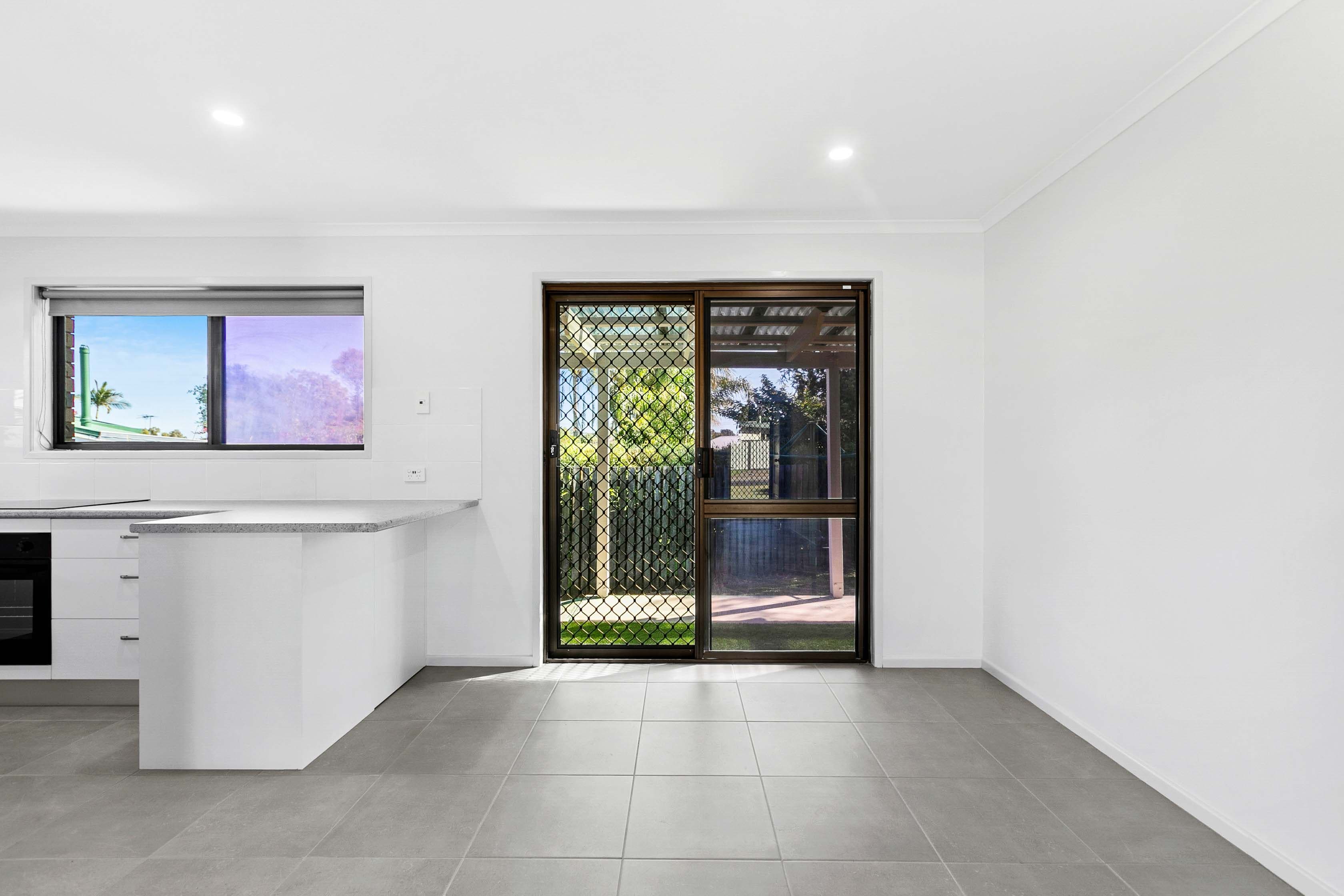 8 Charleville Street, Point Vernon QLD 4655, Point Vernon - Thumbnail 8