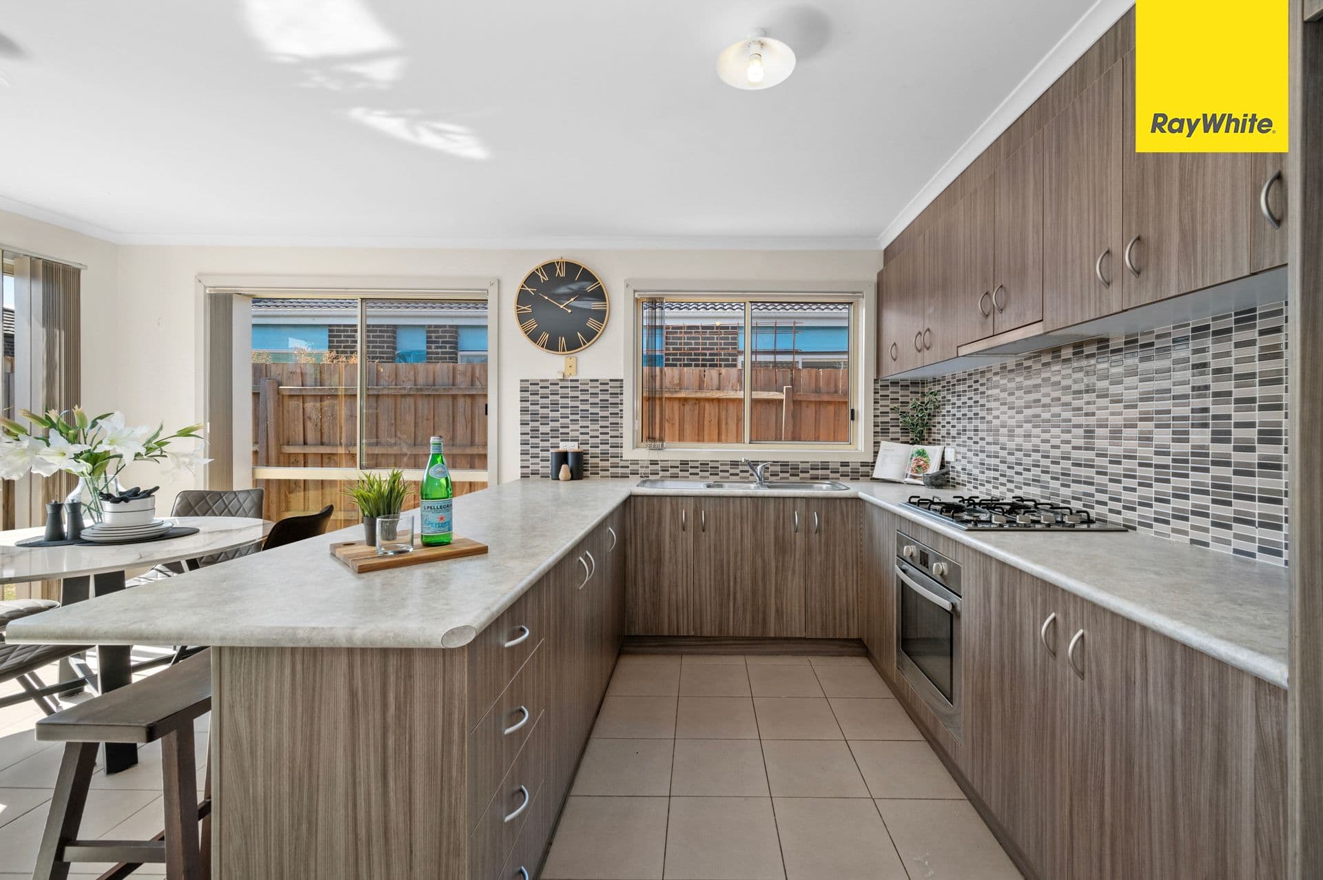 8 Granholm Grove, Melton VIC 3337, Melton - Thumbnail 4