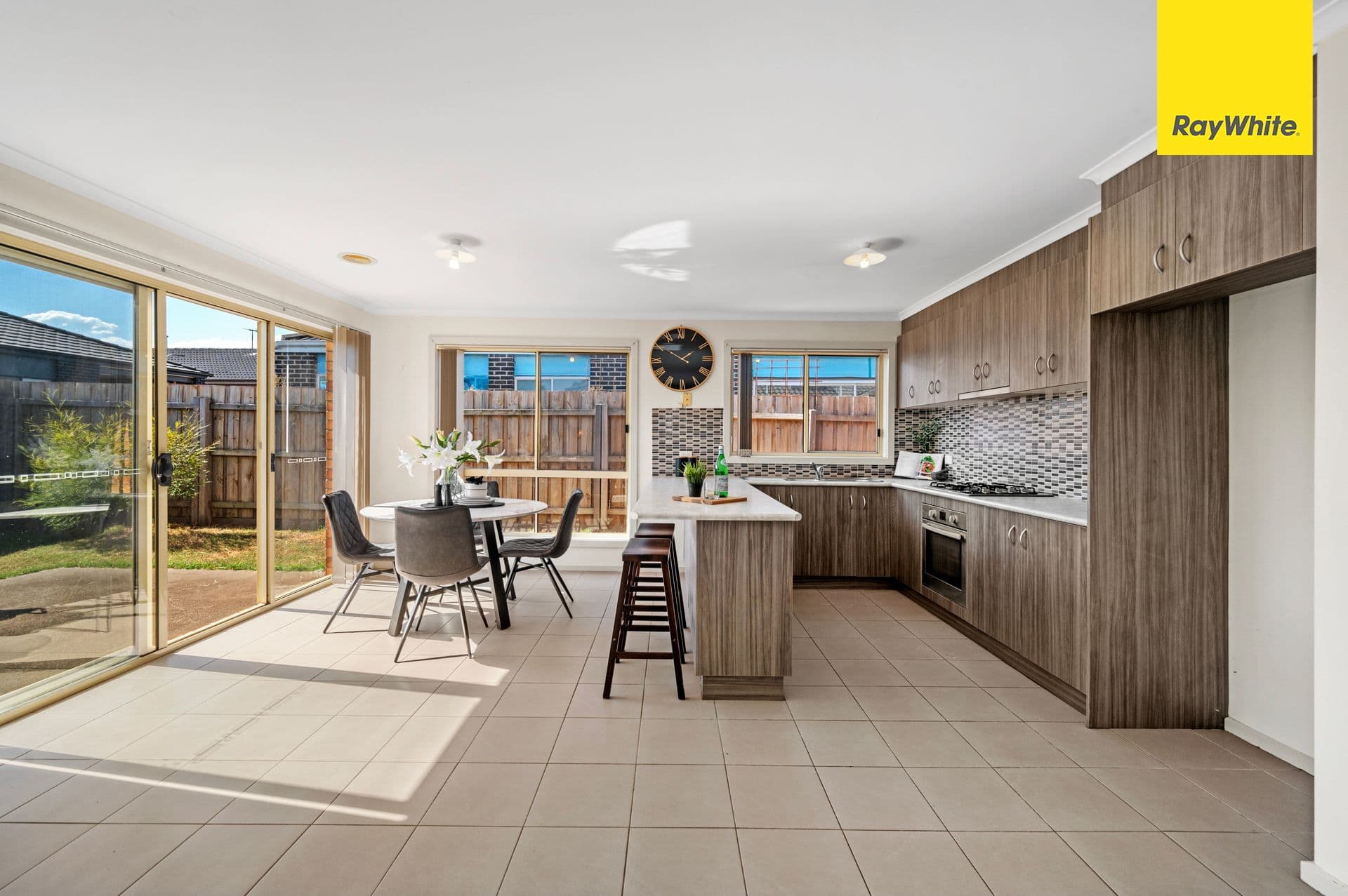 8 Granholm Grove, Melton VIC 3337, Melton - Thumbnail 6