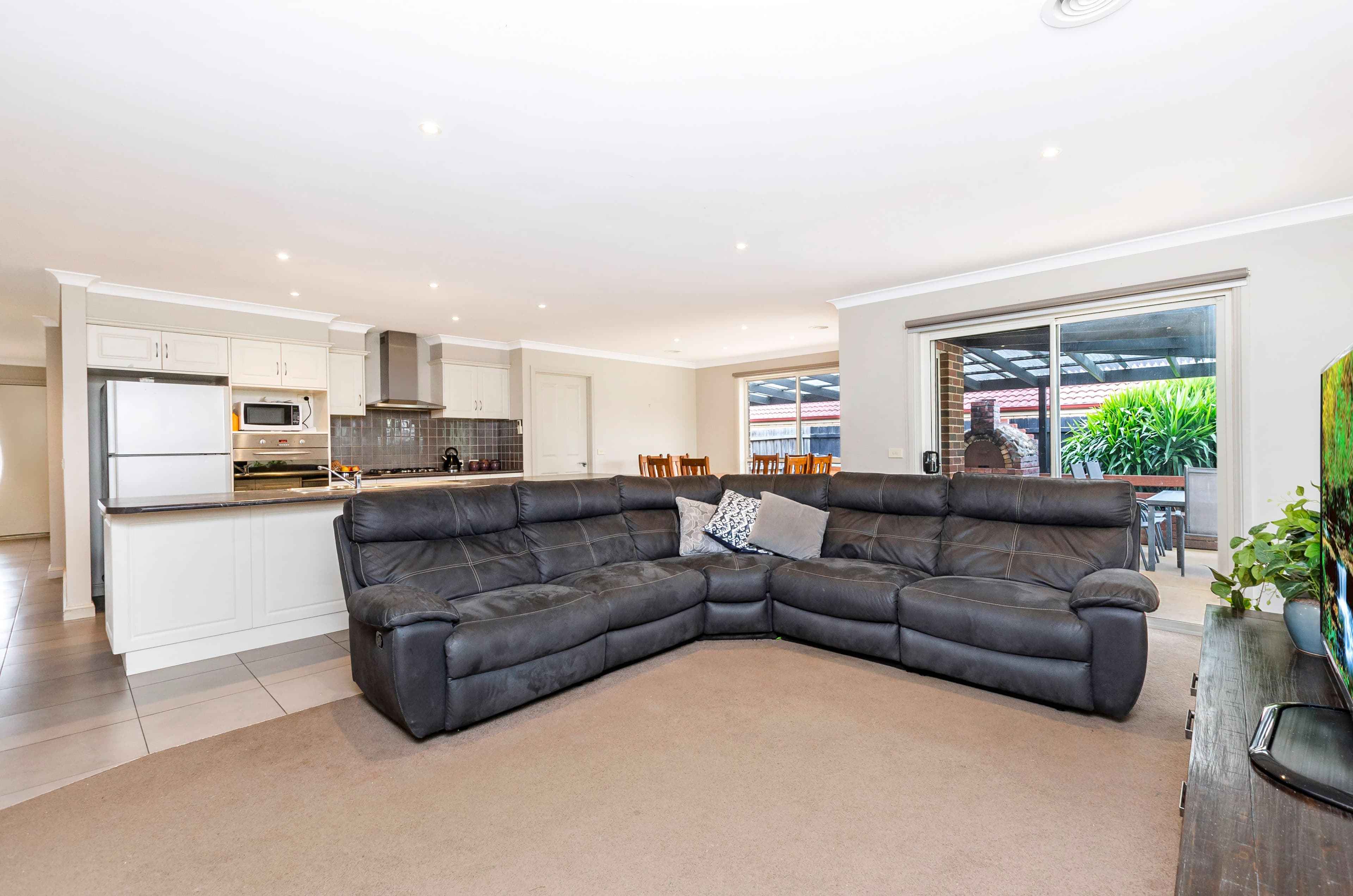 29 Huntingfield Drive, Warrnambool VIC 3280, Warrnambool - Thumbnail 2