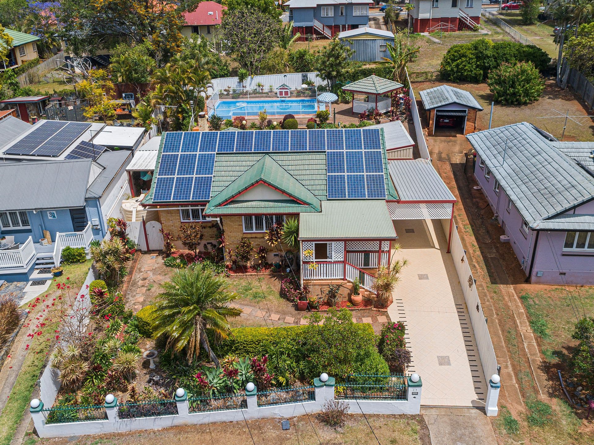 27 Sapphire Street, Holland Park QLD 4121, Holland Park - Thumbnail 2