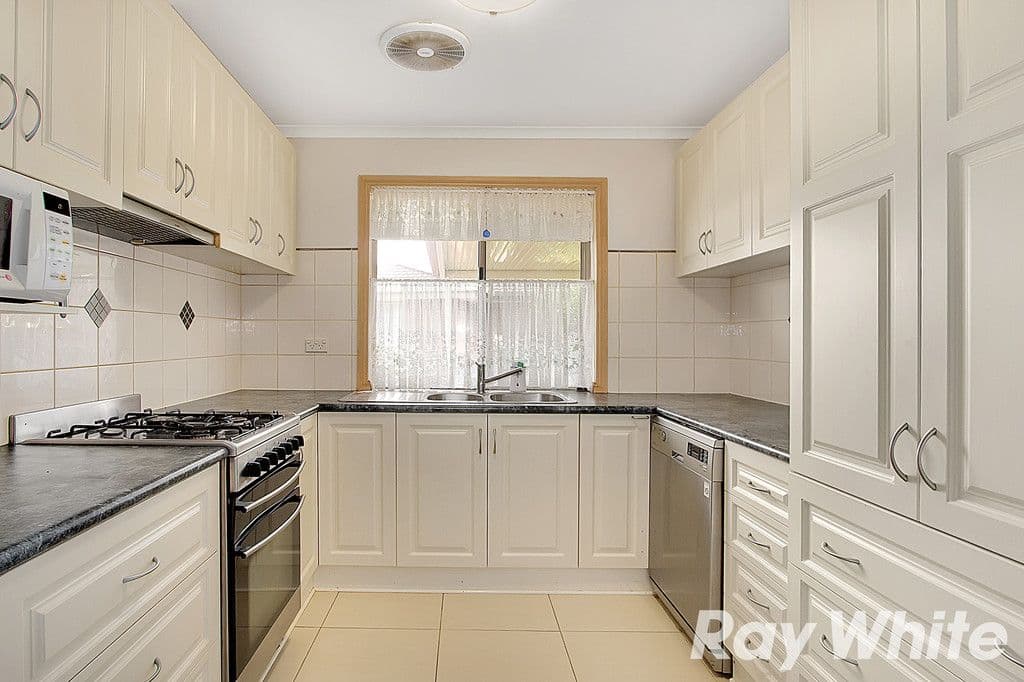 114 Duncan Drive, Pakenham VIC 3810, Pakenham - Thumbnail 3