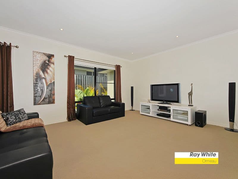 33 Strathburn Crescent, ORMEAU QLD 4208, Ormeau - Thumbnail 4