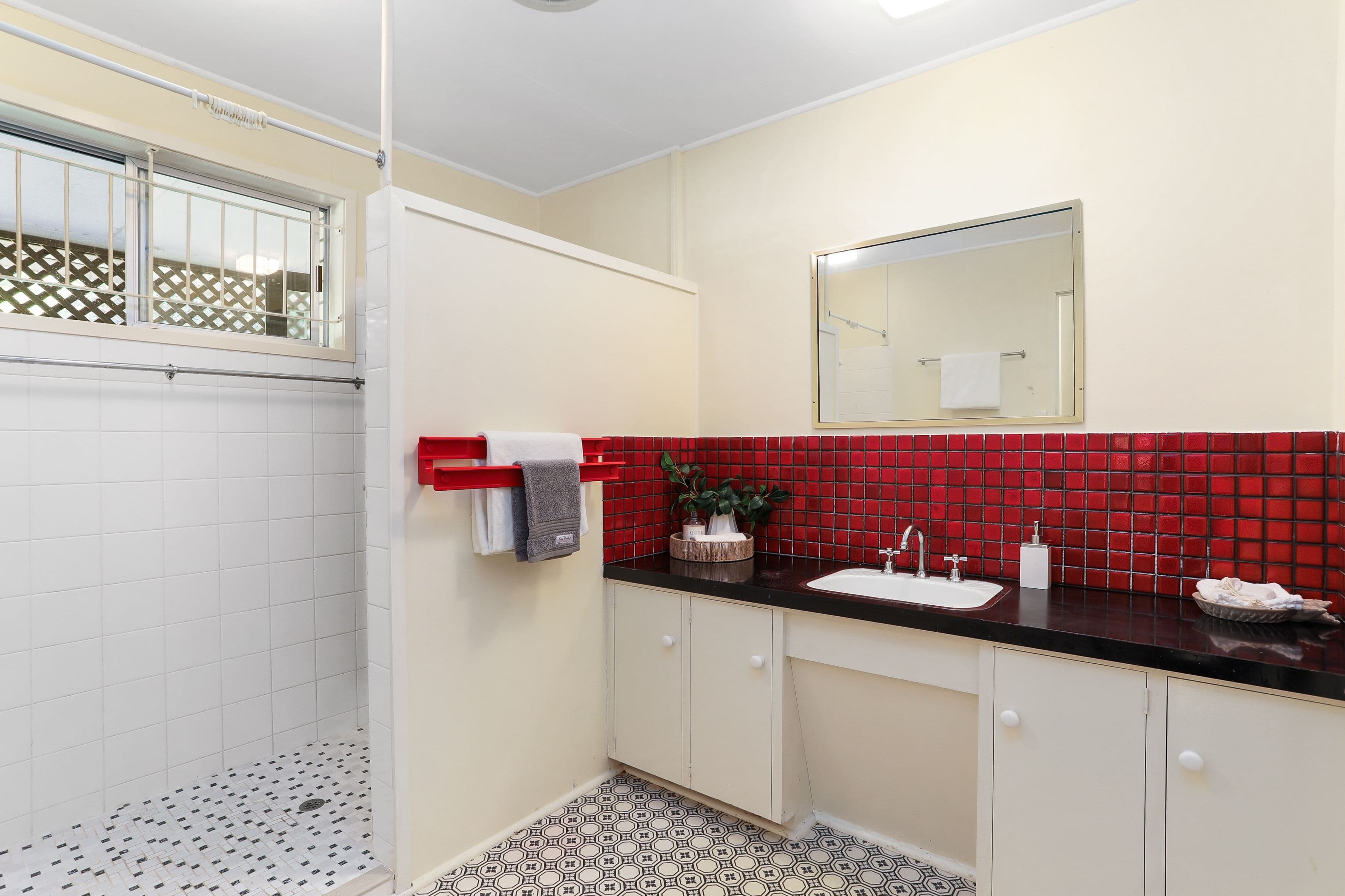 9 Cliffdale Avenue, Deception Bay QLD 4508, Deception Bay - Thumbnail 7
