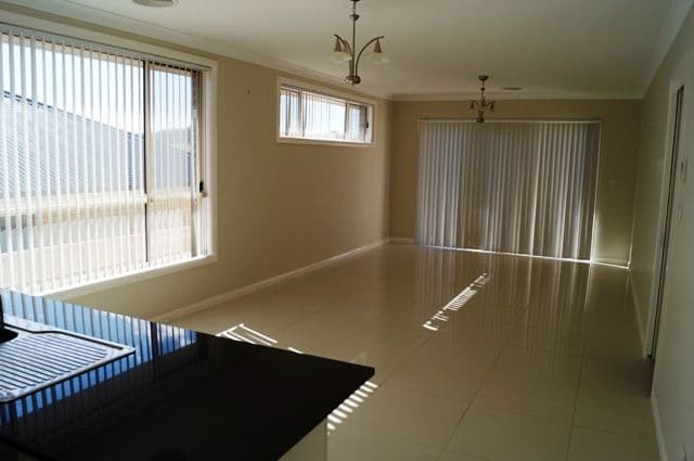 24 Botanic Way, Orange - Thumbnail 3