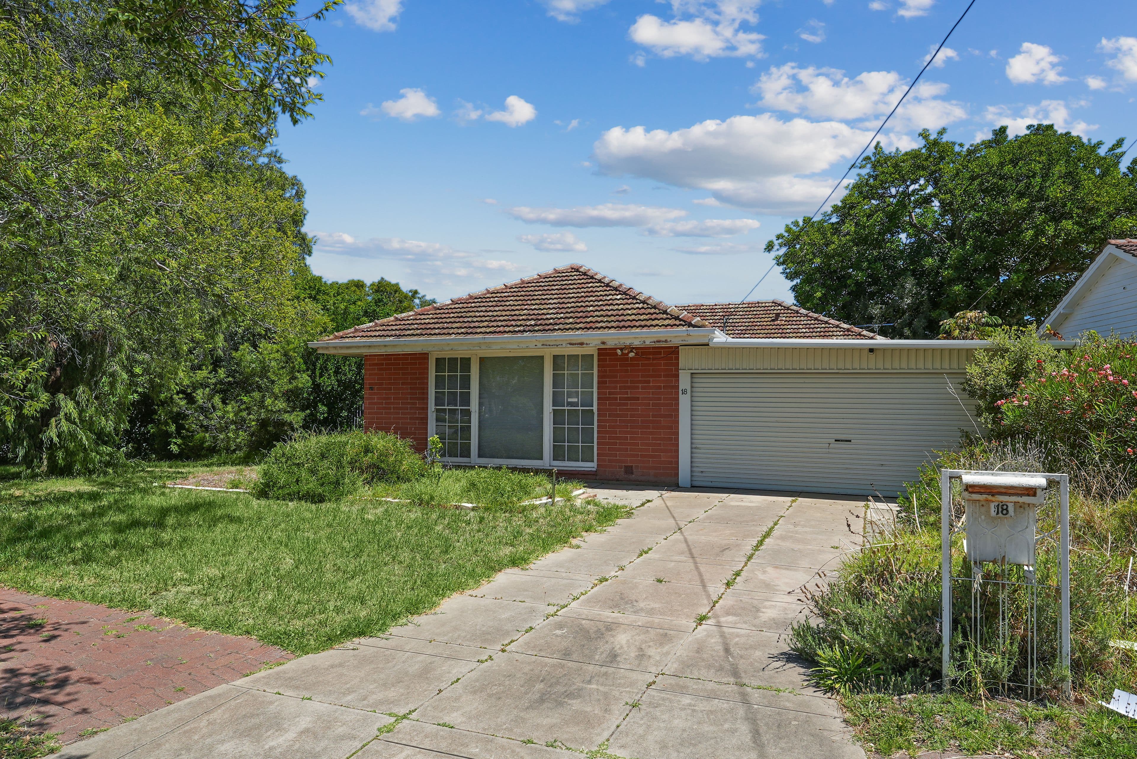 18 Sharpie Crescent, Grange SA 5022, Grange - Image 1