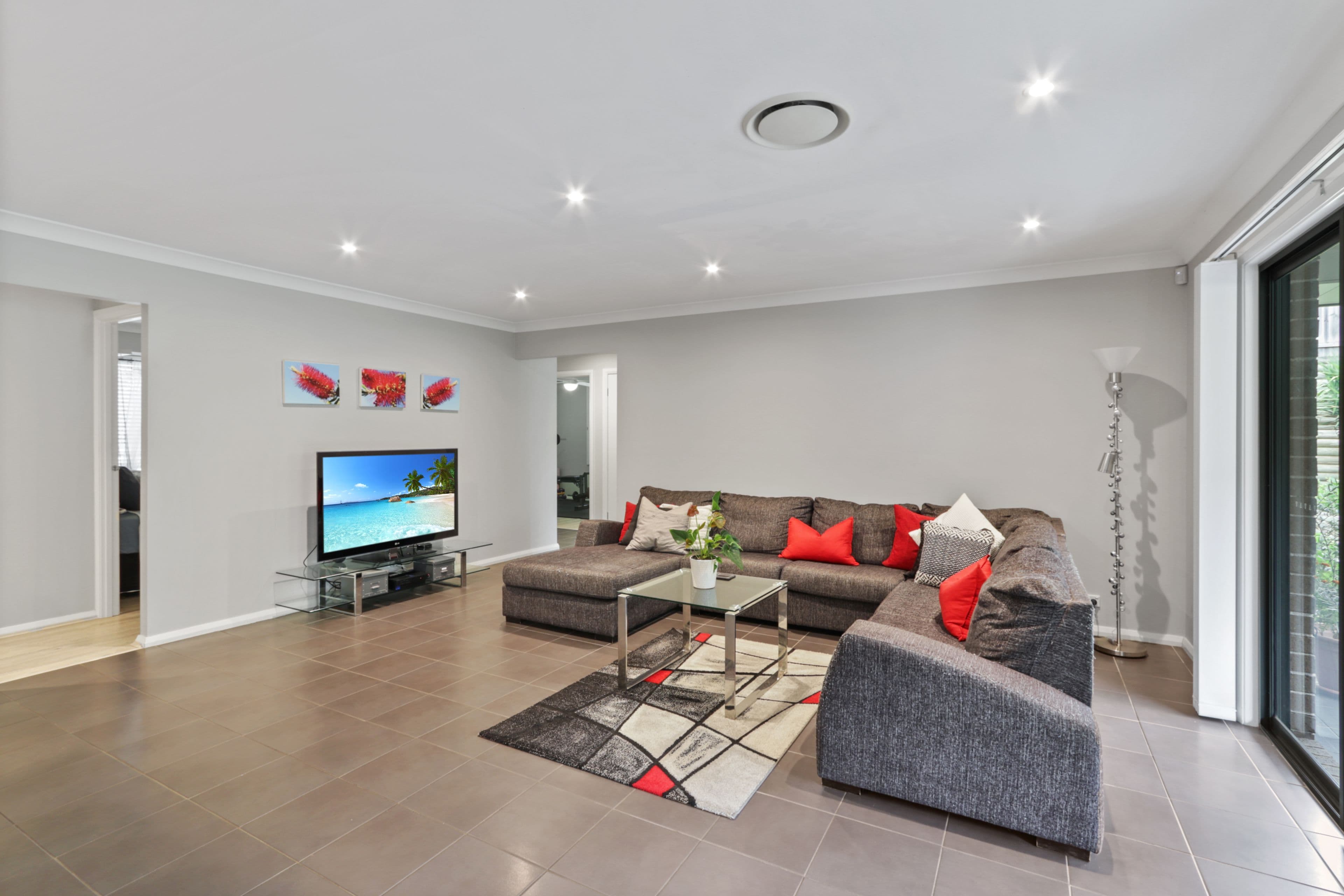 19 Robey Avenue, Middleton Grange NSW 2171, Middleton Grange - Thumbnail 5