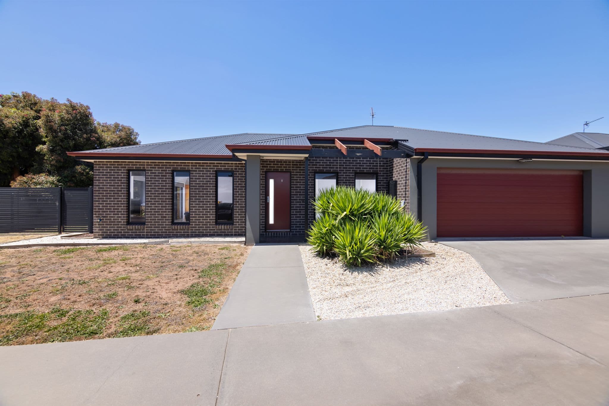 33 Culliver Street, Horsham VIC 3400, Horsham - Image 1