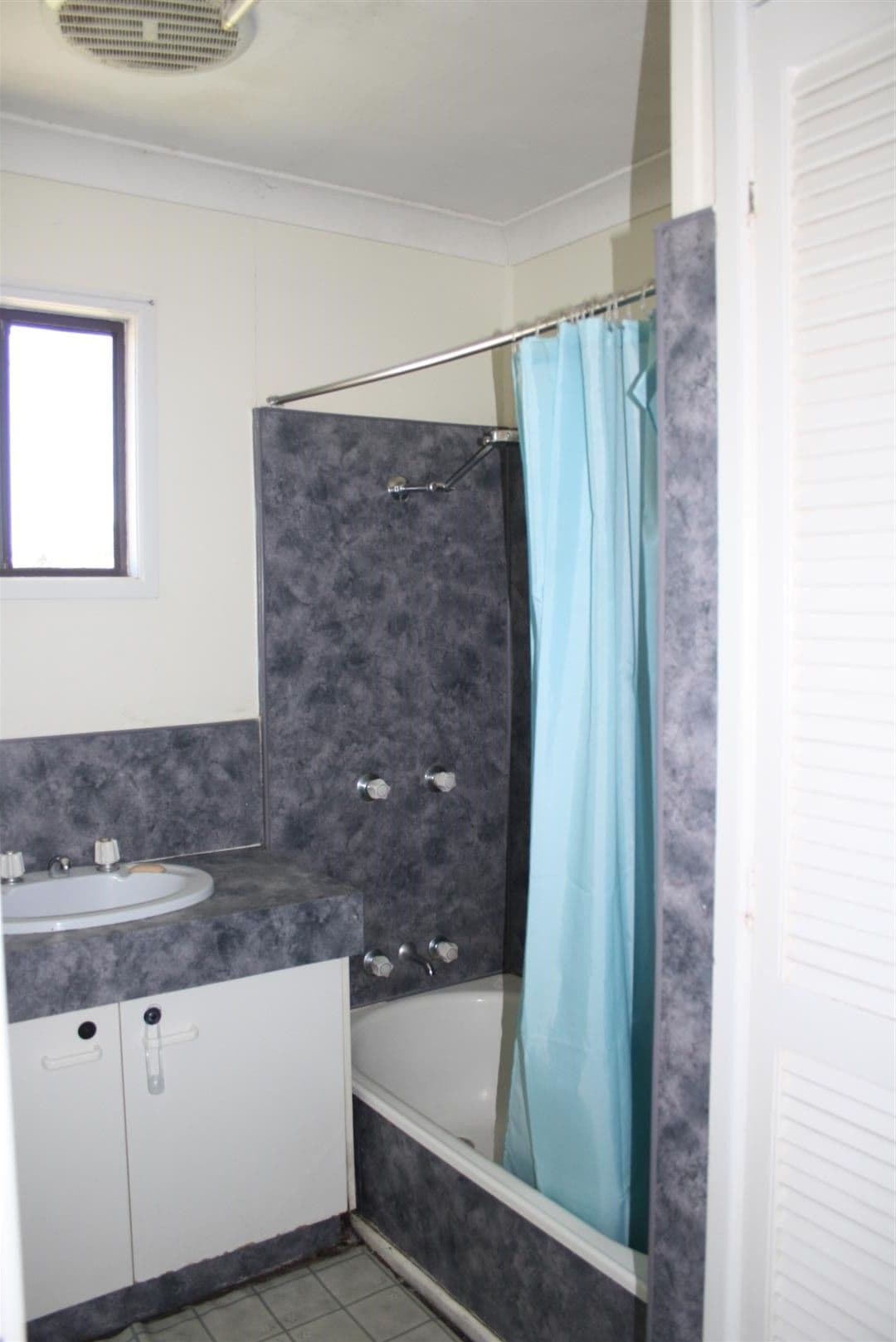 13 Whitman Street, Gracemere QLD 4702, Gracemere - Thumbnail 8