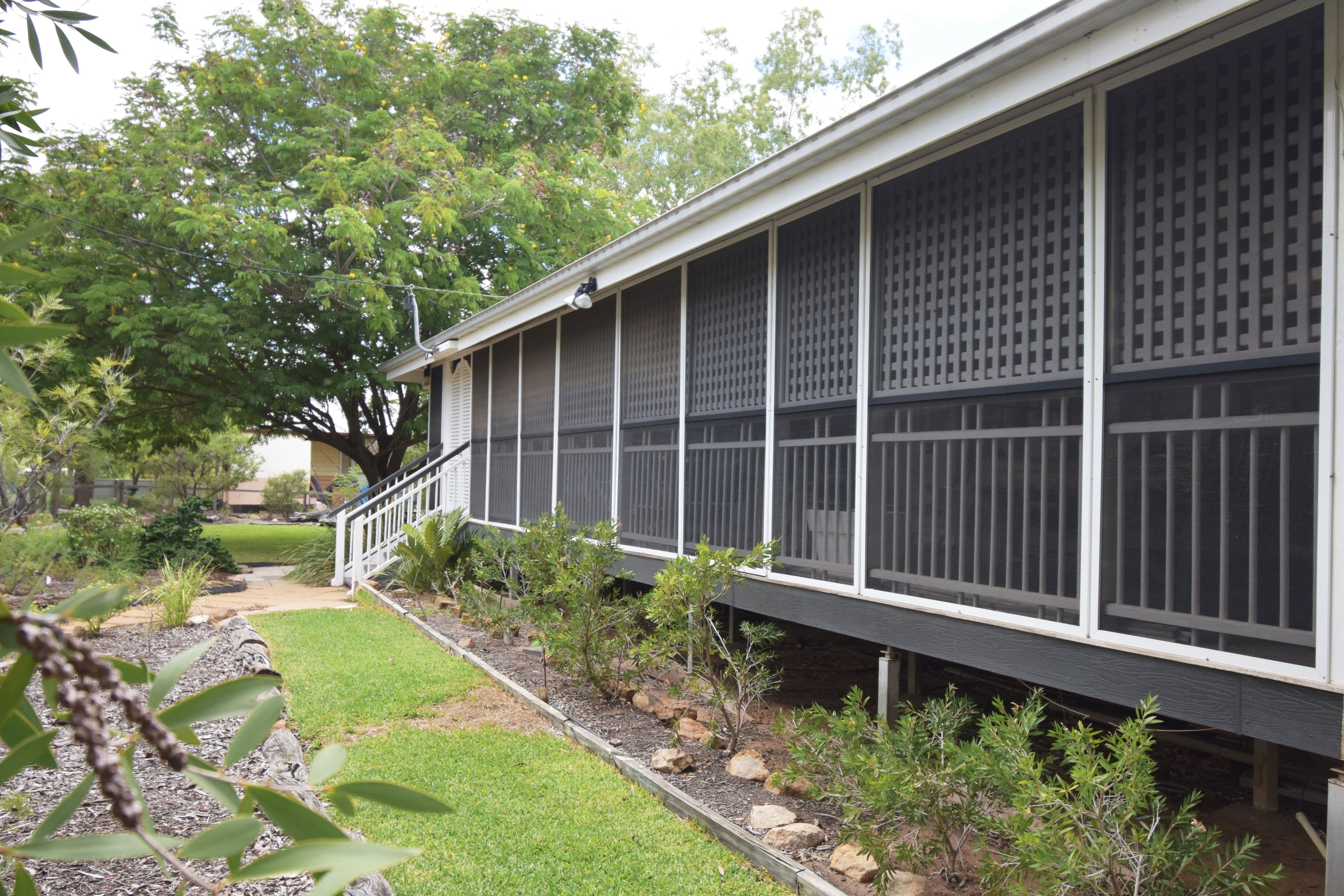 53 Elm Street, Barcaldine QLD 4725, Barcaldine - Thumbnail 2