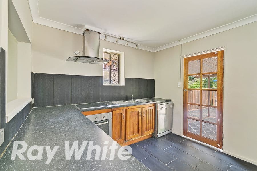 18 Wain Avenue, Logan Central QLD 4114, Logan Central - Thumbnail 4