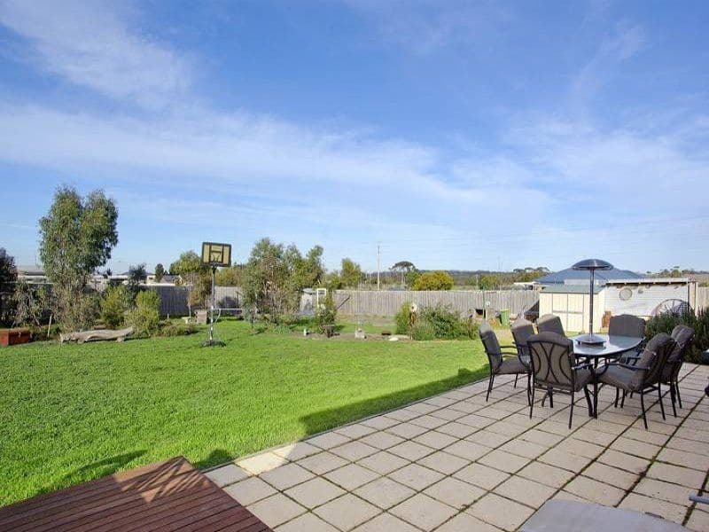 8-10 Grange Park Drive, WAURN PONDS VIC 3216, Waurn Ponds - Thumbnail 2