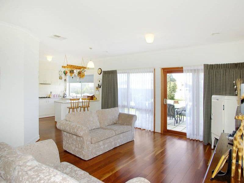 8-10 Grange Park Drive, WAURN PONDS VIC 3216, Waurn Ponds - Thumbnail 3