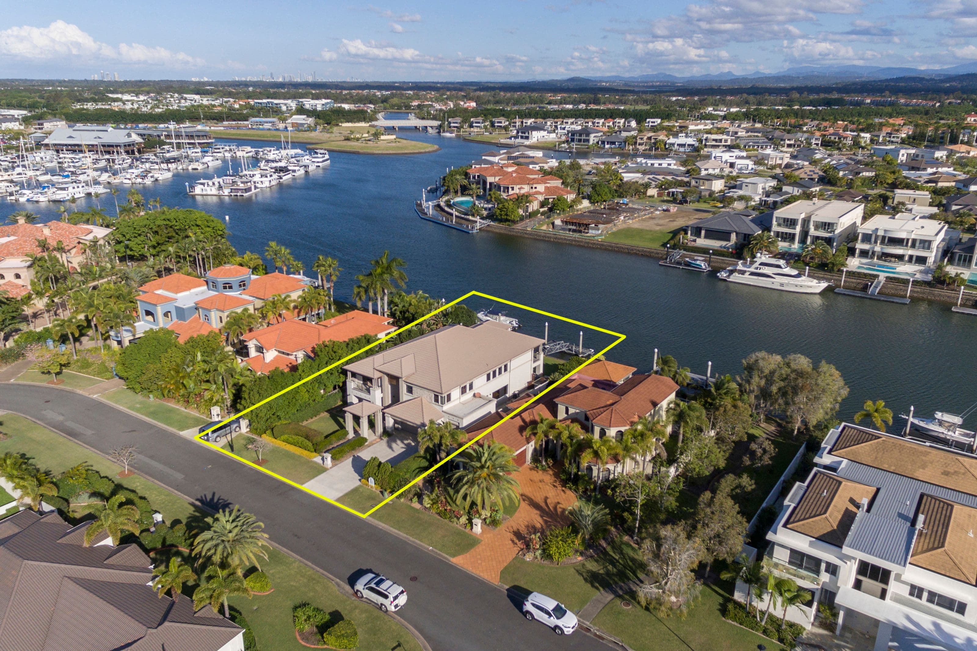 1657 Riverdale Drive, Hope Island QLD 4212, Hope Island - Image 1