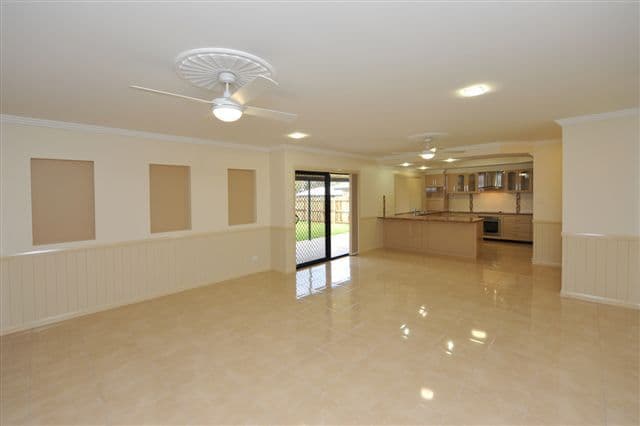 8 Graves Drive, KEARNEYS SPRING QLD 4350, Kearneys Spring - Thumbnail 3