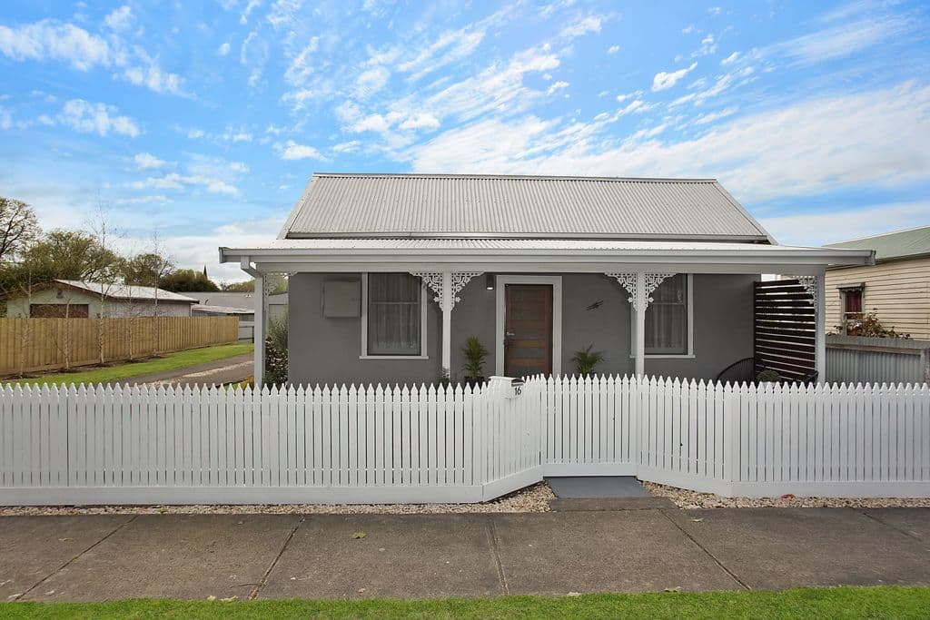 16 Wilson Street, Camperdown VIC 3260, Camperdown - Image 1