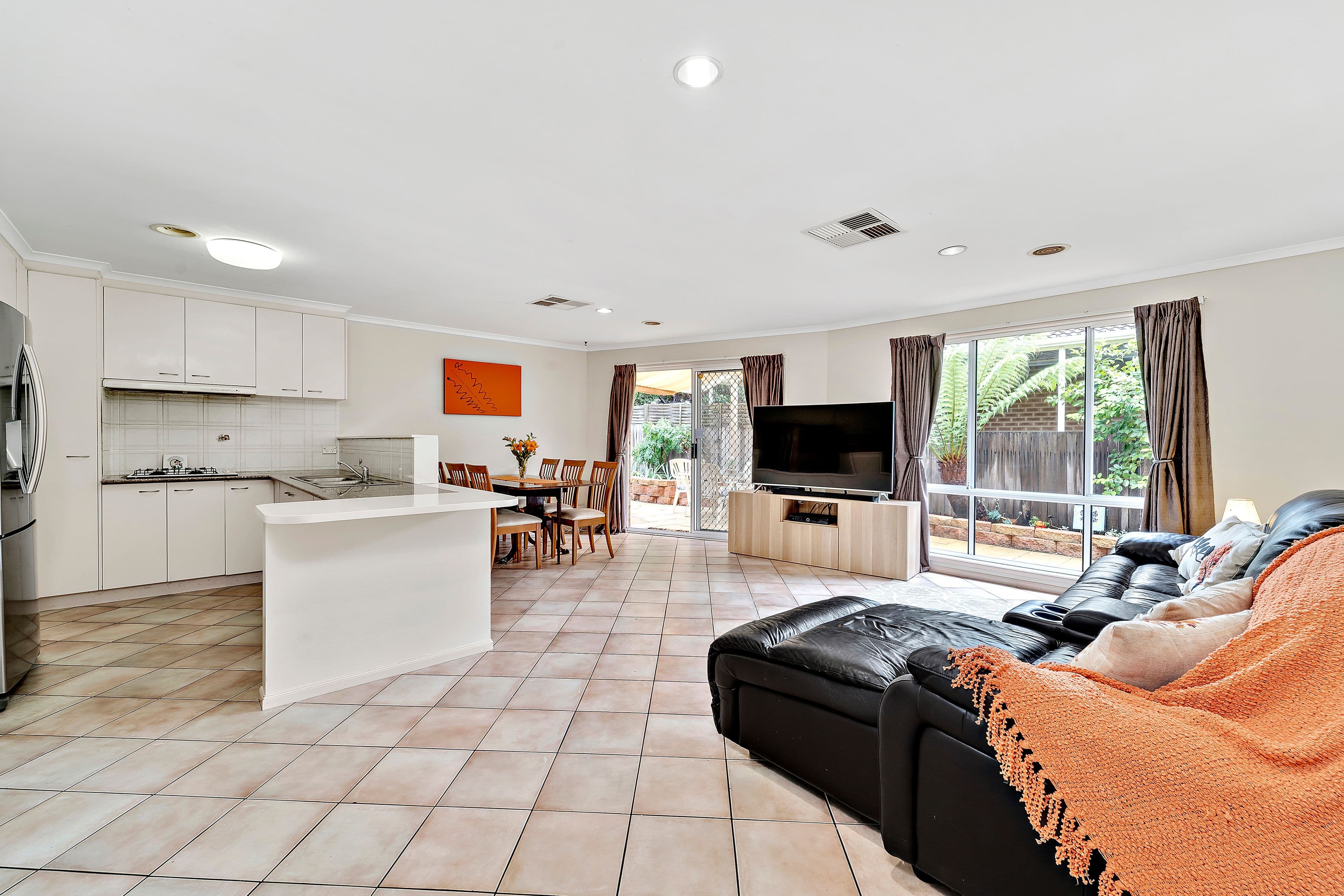 6 Kanbi Place, Ngunnawal ACT 2913, Ngunnawal - Thumbnail 2